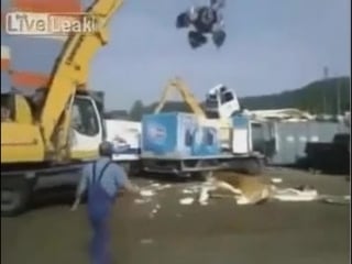 Never piss off an excavator driver