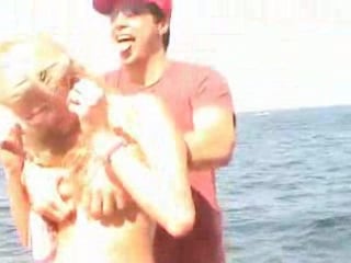 Paris hilton show her tits