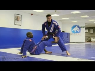 Braulio estima sit up guard counter inverted triangle