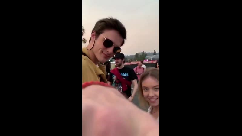 Джейкоб элорди и сидни свини 11 декабря