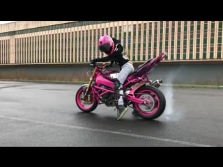 Stuntgirl dasha