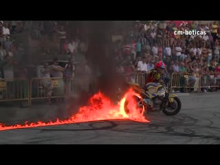 Paulo martinho moto freestyle quemando rueda [burnout] [ tire 1000 degree ] boticas