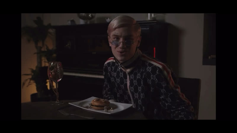 Instasamka, moneyken витон (snippet)