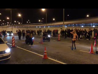 Suzuki gsx r1000 vs yamaha r1