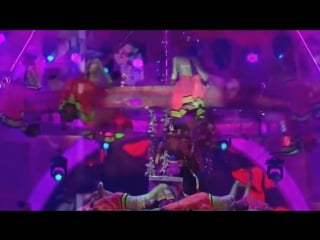 Deepika padukone dance live to nagada sang nonstop