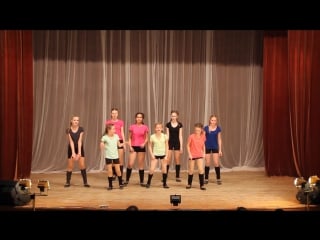 Street dance "glum girls"