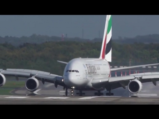 A380 hard crosswind landing dusseldorf