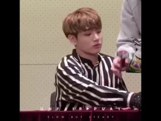 The staff was about to remove the fan’s photocard but jungkook quickly grabbed it like his life depended on it and gave it back