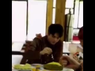 Seongwu and durian