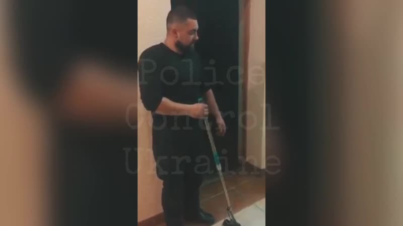 « хто кинув гранату? бабайка!»