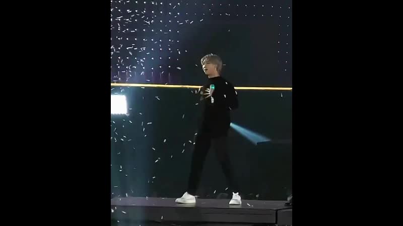How’s he like 6ft tall and still managing to radiate itty bitty baby energy beats all i’