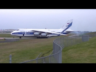 Antonov an 124 cold start and take off