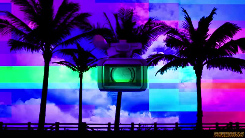 Пикапер сделал комплимент и трахнул телку барменшу на рабочем месте за бабки