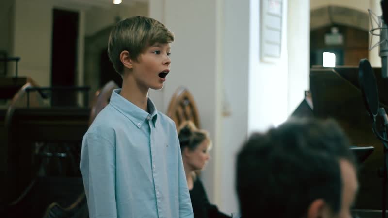 Welsh boy treble cai thomas sings handels lascia chio pianga 18 years old)