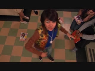 2007 хейли в сериале «нетакая» («unfabulous»)