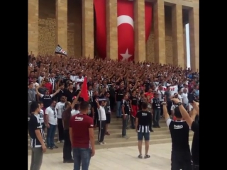 Fc besiktas fans i̇stiklal marşı