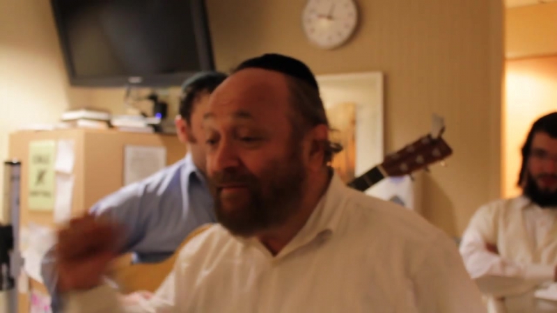 Mvi 9879 eishes chayil (carlebach) w yehuda green, avidon moscovitz jeremy gaisin at a hospil