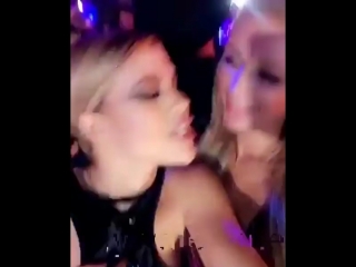 Snapchat paris hilton (realparishilton)