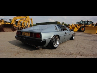 1981 lotus esprit on air ride | perfect stance