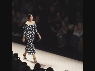 Моника белуччи на показе dolce gabbana 2019