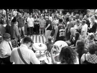 Cookin on 3 burners tuesday night sleuth live at section 8 block party