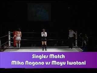 Mayu iwatani vs mika nagano