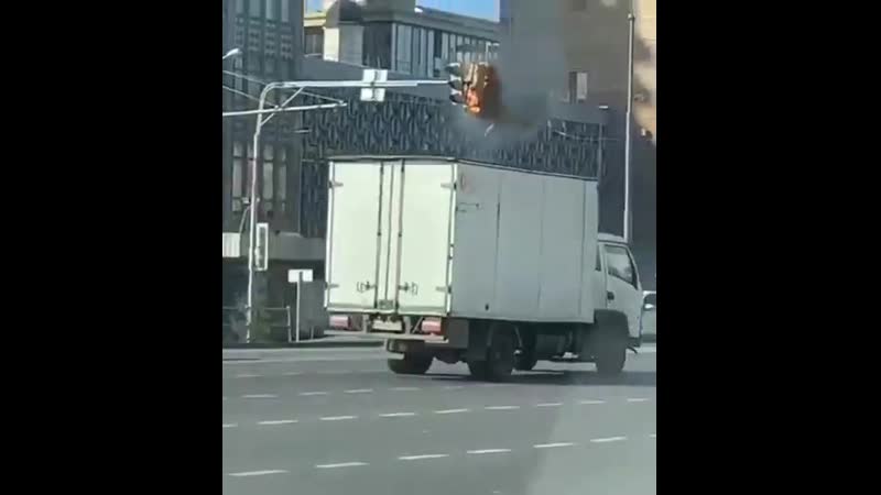 Светофоры в москве просто огонь