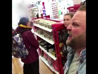 Best videos ещё пения в наушниках