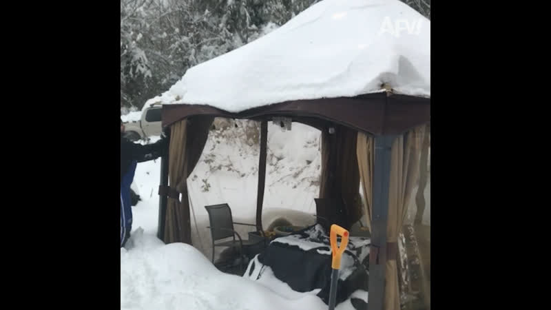 Избавился от снега