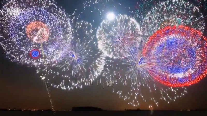 Впечатляющий салют