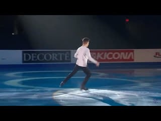 Russian figure skater evgeni semenenko skated to txt at the skate canada exhibition gala