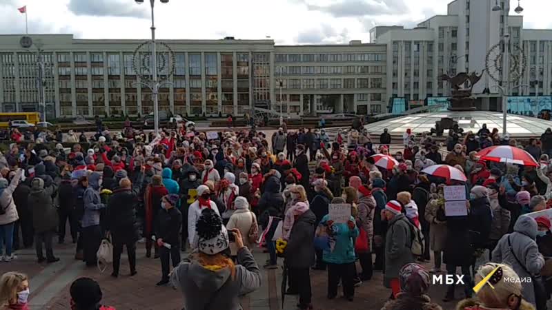 На плошчы незалежнасці ў менску збіраюцца ўдзельнікі маршу мудрасці (2)