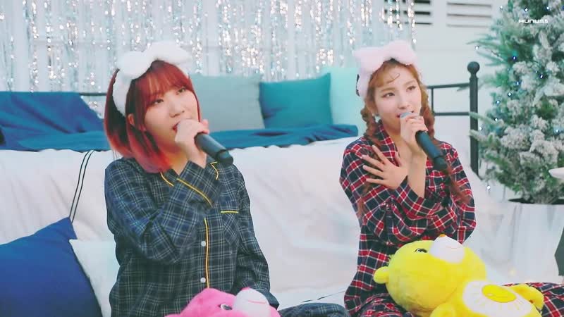 Sohee (소희) x bol4 (볼빨간 사춘기 우지윤) hurry up pajama live