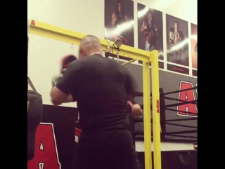 Officialcainvelasquezmitt work with @akajav for @hayabusafight photoshoot