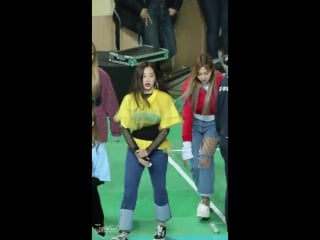 [직캠 fancam] 170210 프로배구 우리카드 축하공연 clc(crystal clear) 코트입장 #승희 #유진 #예은 #엘키 #승연 #