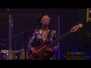 Esperanza spalding presents emilys d+evolution unconditional love (101 9 kink)