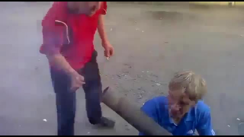 Русский парень стреляет из базуки [прикольное, видео, смешное, ржачное, новое, угарное, обоссаться, шок, фишка, coub, youtube, в