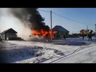 Пожарный, стоявший неподалёку, получил контузию