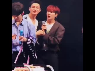 Soonie tightly holding mingyus hands