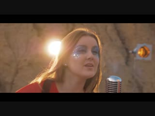 Анастасия жабко бегущая впереди