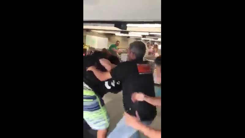 Дружба народов по европейски в общественном транспорте их нравы моя планета
