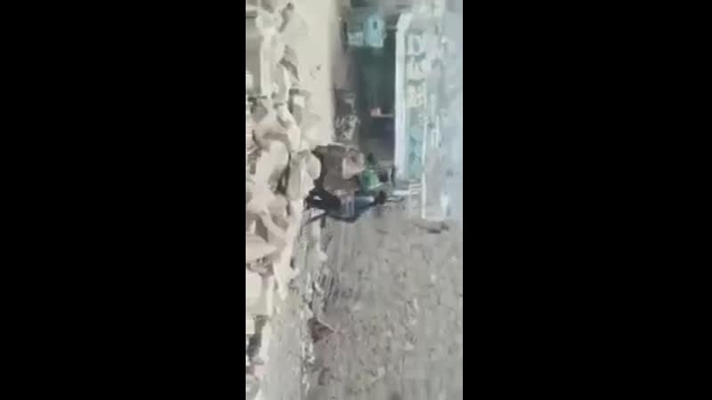 الضالع الحشاء شاهد أسير حوثي في قبضة ابطال الجيش الوطني اليمني في سوق الطاحون بمديرية الحشاء بمحافظة الضالع