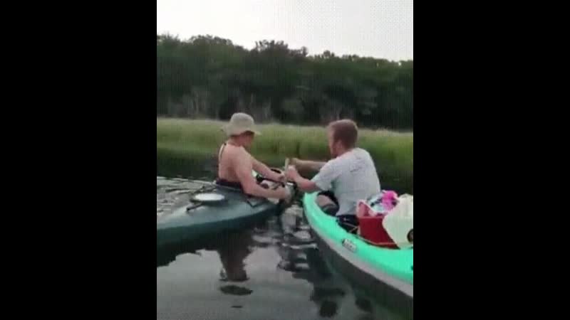 Нук подержи, пио открою