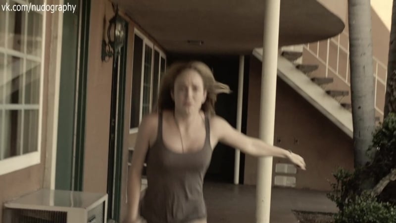 Кейти лотц (caity lotz) в фильме "пакт" (the pact, 2012, николас маккарти)