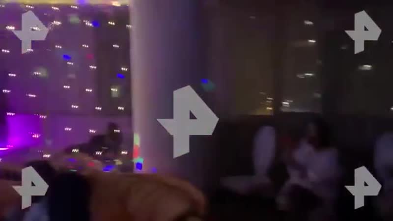 Модели устроили элитную вечеринку в разгар пандемии