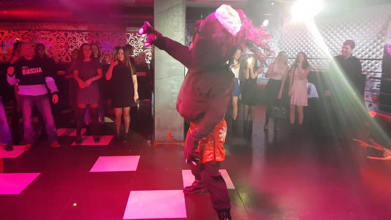 Новогодний стриптиз от игоря гора предновогодний марафон! ночной клуб пепел