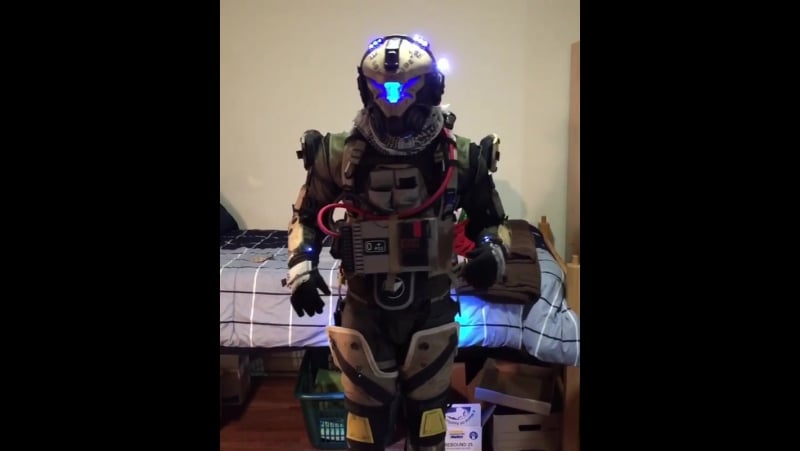 Titanfall 2 пилот с тактическим умением «пульсирующий клинок» (от kyle spittle)