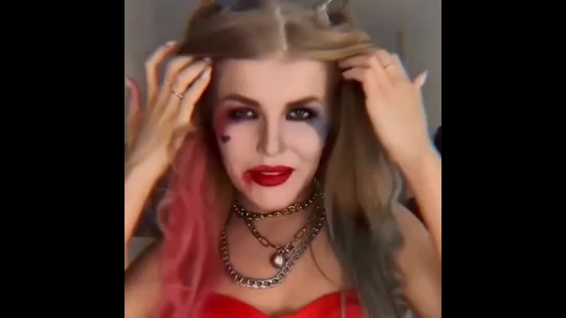 Восьмиклассницы