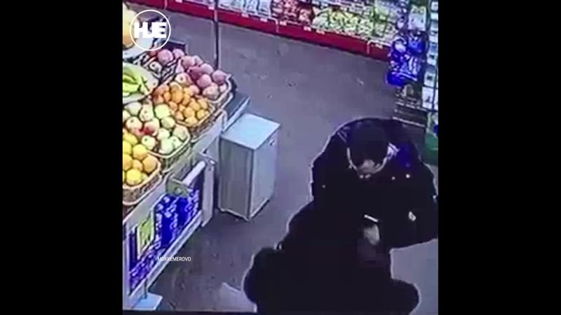 В магазине кемерова женщина на камеры удовлетворила бойфренда