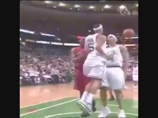 (2006) gerald green ends the game with a bang! ridiculous 😯